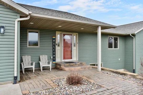$480,000 | S2838 Fern Circle, Fountain City, WI 54629