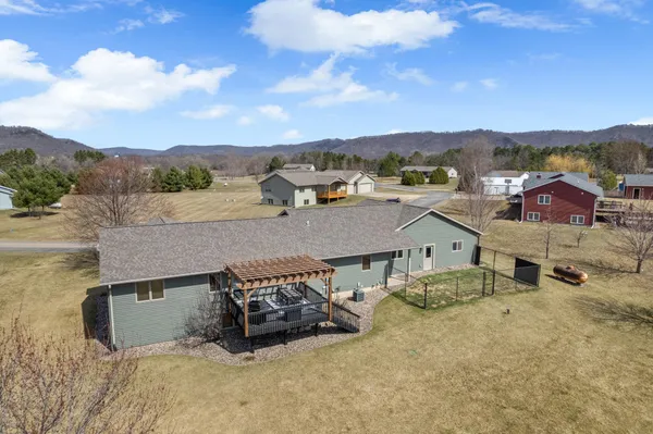 $480,000 | S2838 Fern Circle, Fountain City, WI 54629