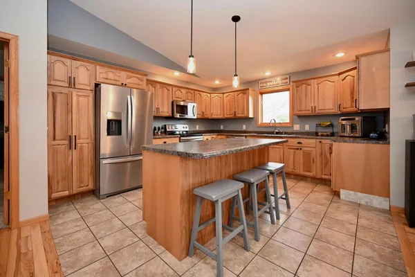 $480,000 | S2838 Fern Circle, Fountain City, WI 54629