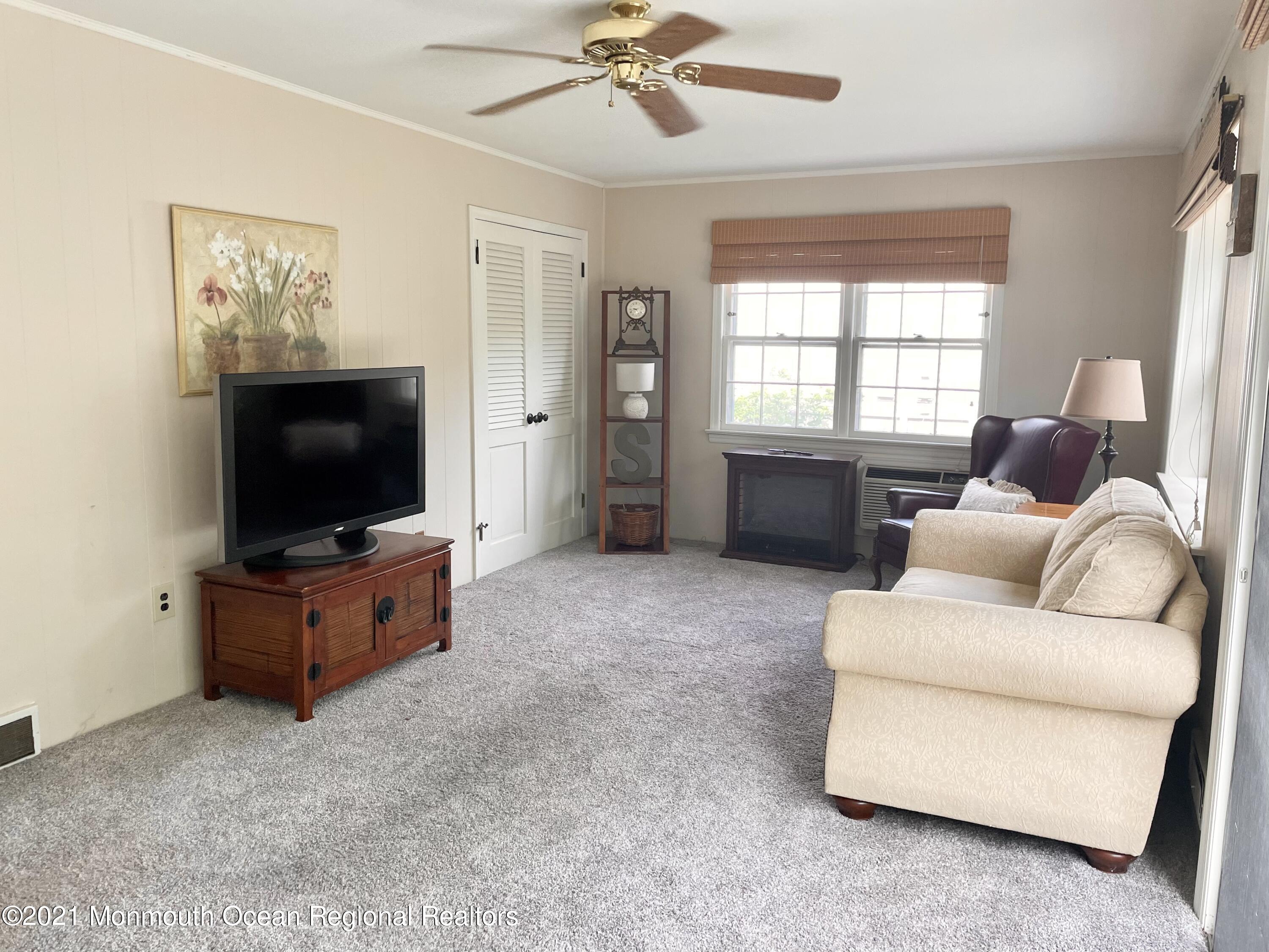 1013 Shore Road Spring Lake Heights, NJ 07762 - Photo 4 of 19 AC3A1E01-1C65-494B-9757-E5FA0D2C189C