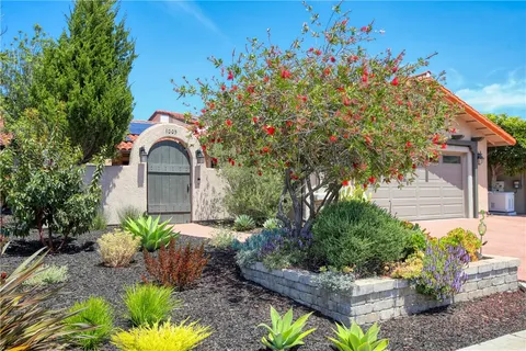 $1,165,000 | 1005 Robin Circle, Arroyo Grande, CA 93420