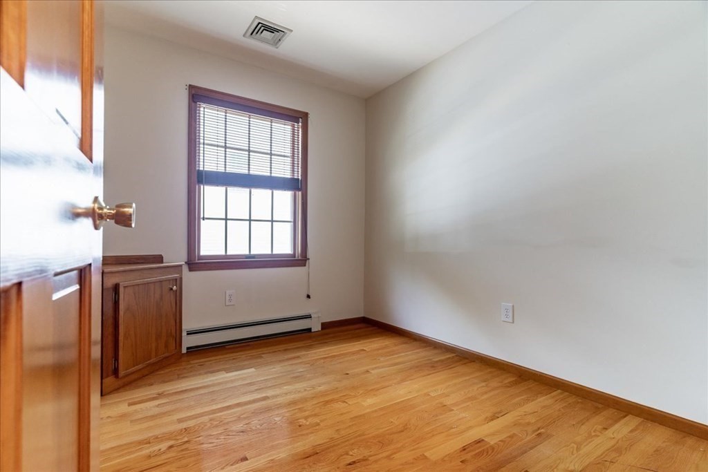 2 Timothy Lane Malden, MA 02148 - Photo 22 of 42