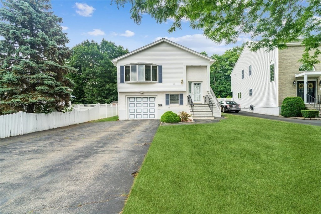 2 Timothy Lane Malden, MA 02148 - Photo 3 of 42