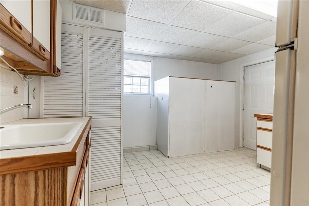 2 Timothy Lane Malden, MA 02148 - Photo 35 of 42