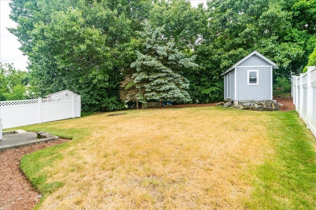 2 Timothy Lane Malden, MA 02148 - Photo 7 of 42
