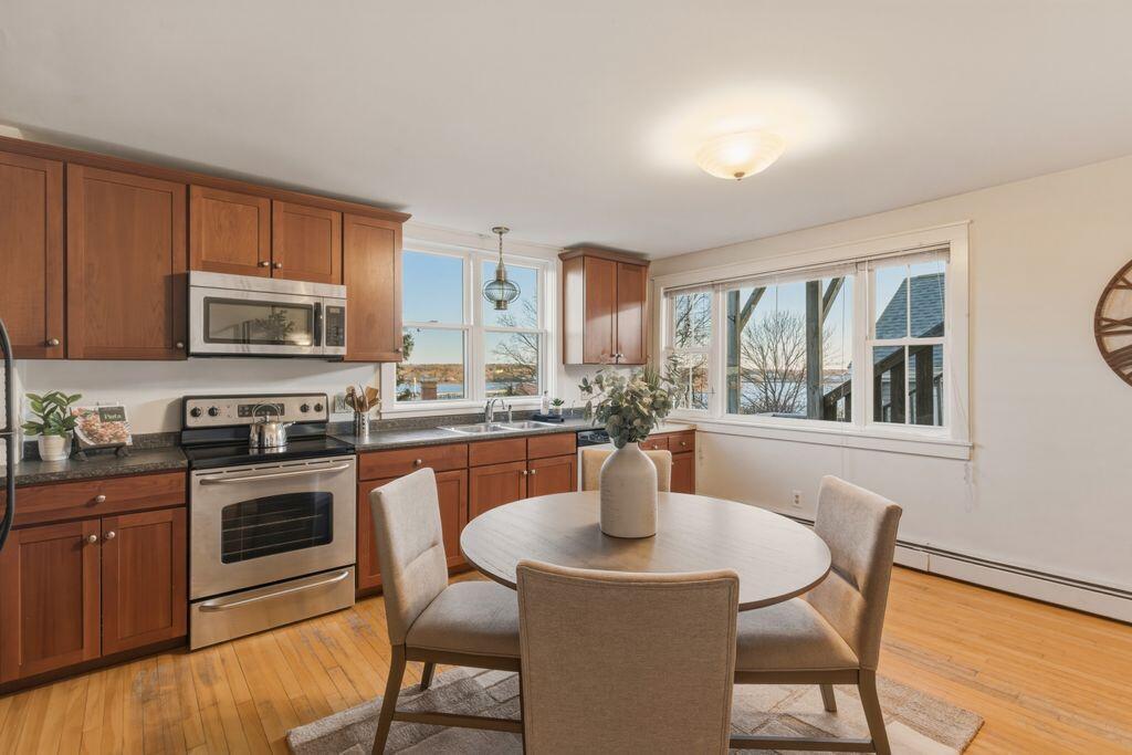 92 Salem Street, Unit 2 Portland, ME 04102 - Photo 4 of 26 7_DSC01209