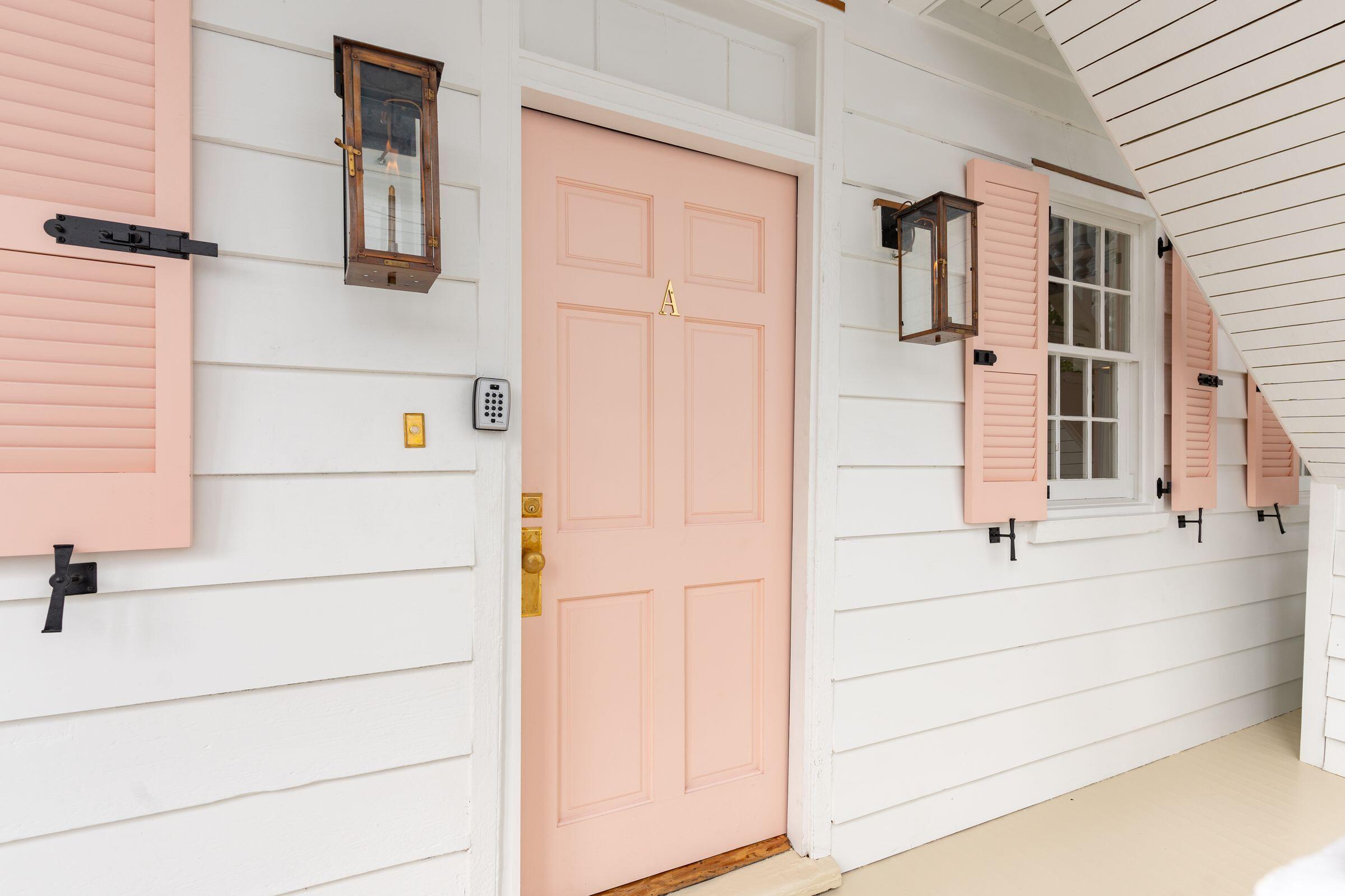 218 Coming Street, Unit A & B Charleston, SC 29403 - Photo 24 of 49 218ComingSt-KeenEyeMarketing-029