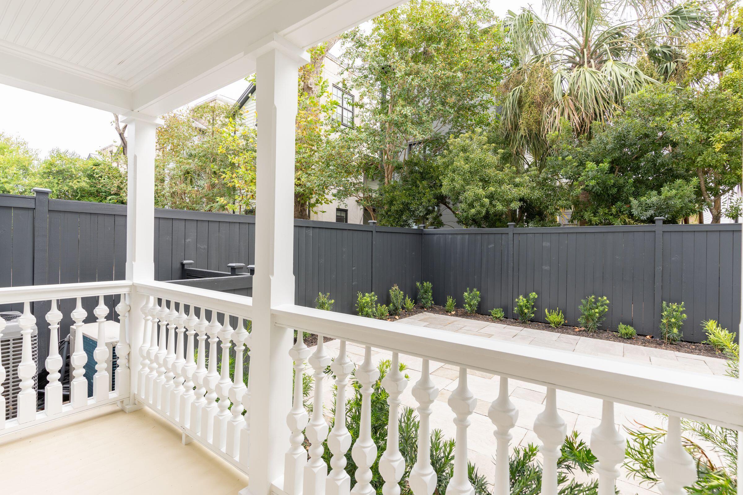 218 Coming Street, Unit A & B Charleston, SC 29403 - Photo 45 of 49 218ComingSt-KeenEyeMarketing-032
