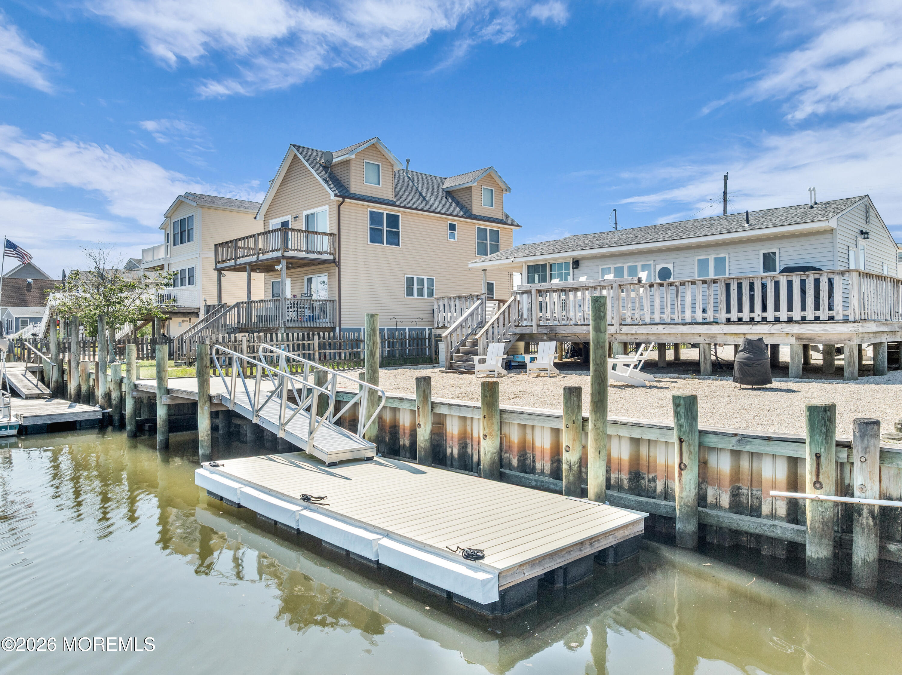 109 Marlin Road Tuckerton, NJ 08087 - Photo 19 of 33 Vinyl Bulkhead/Floating Dock