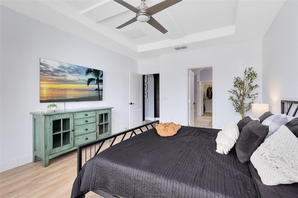 1048 Fountain Coin Loop Orlando, FL 32828 - Photo 20 of 39 a living room with furniture and a flat screen tv