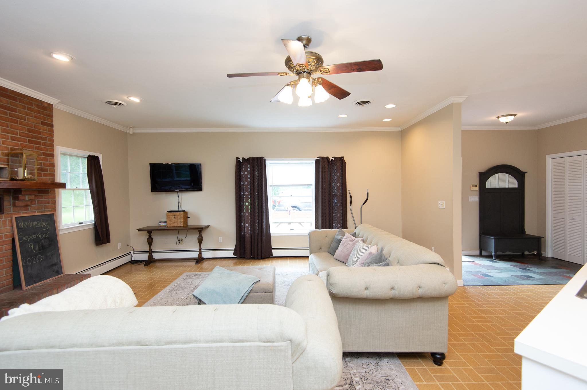 6365 Palmer Mill Road Hurlock, MD 21643 - Photo 7 of 56 family room