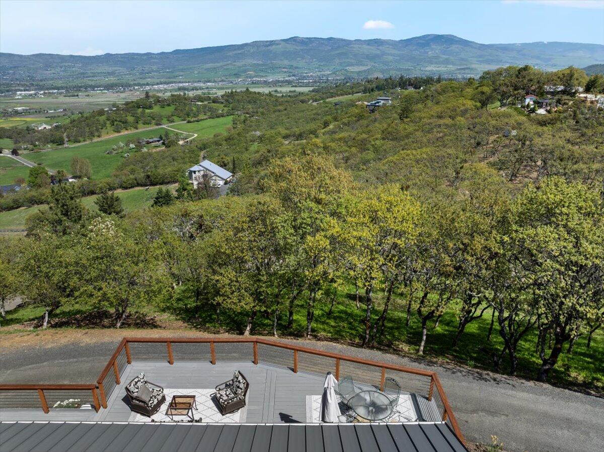 5229 Pioneer Road Medford, OR 97501 - Photo 46 of 62 Oh, the views!