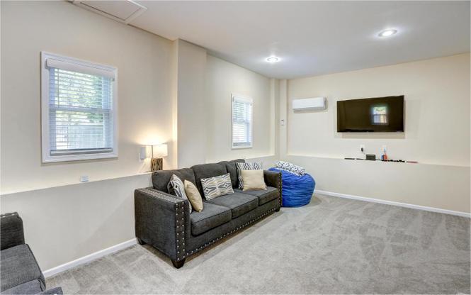 1225 Kathryn Road Silver Spring, MD 20904 - Photo 11 of 25 Family Room