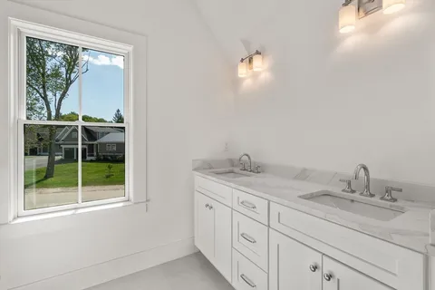 $1,615,000 | 46 Country Farm Road, Framingham, MA 01701