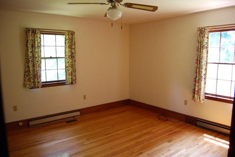 819 Honeysuckle Road Salem, VA 24153 - Photo 14 of 30 Bedroom #3