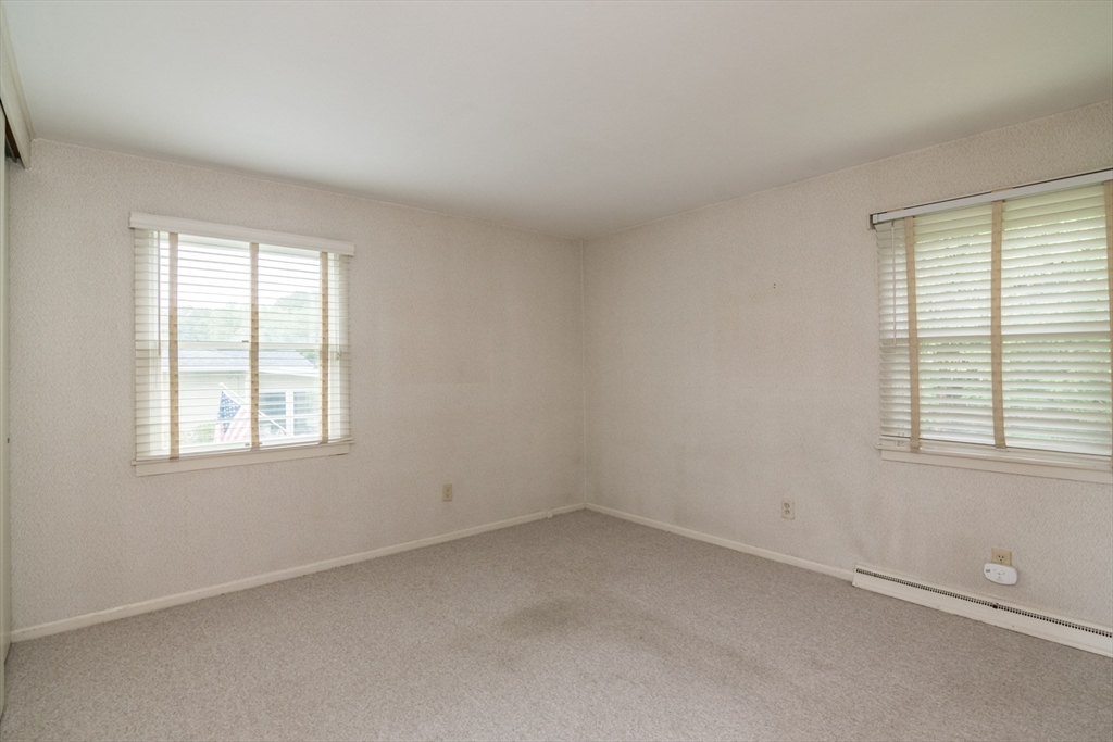 41 Oak Road Longmeadow, MA 01106 - Photo 19 of 35