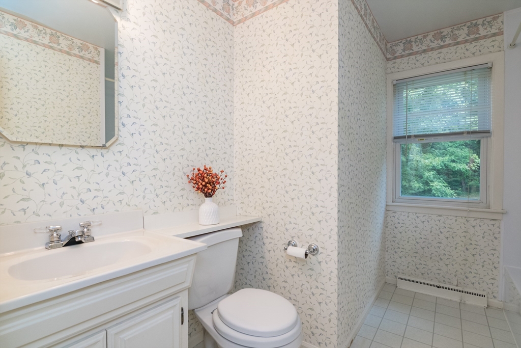 41 Oak Road Longmeadow, MA 01106 - Photo 26 of 35