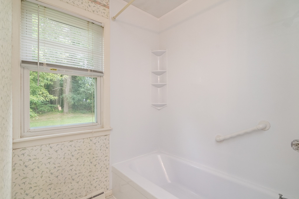 41 Oak Road Longmeadow, MA 01106 - Photo 27 of 35