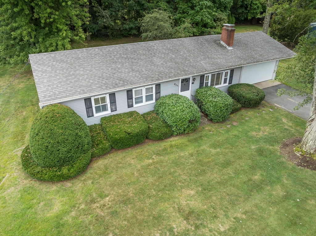 41 Oak Road Longmeadow, MA 01106 - Photo 3 of 35
