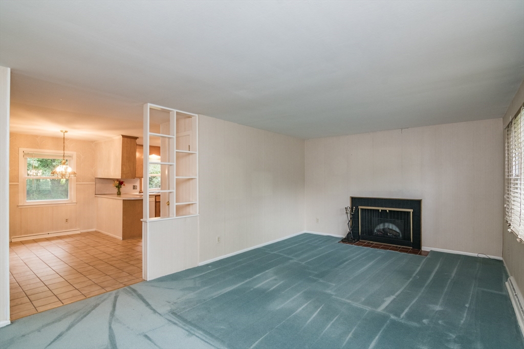 41 Oak Road Longmeadow, MA 01106 - Photo 7 of 35