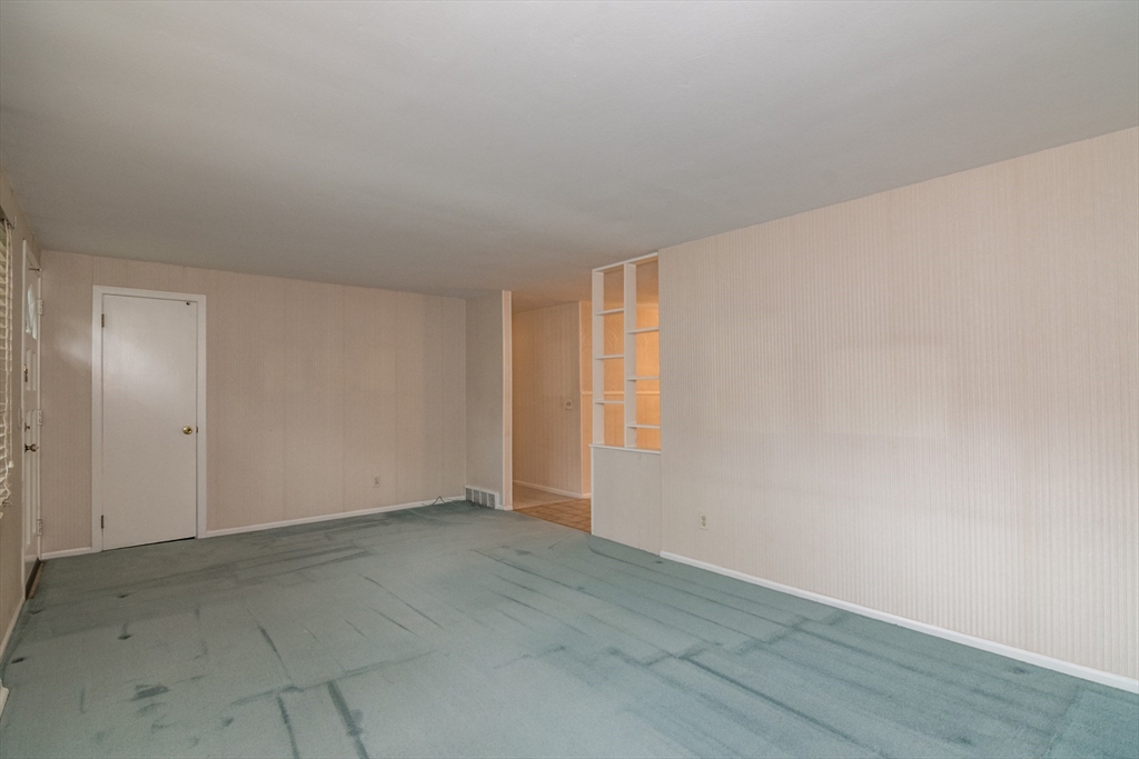 41 Oak Road Longmeadow, MA 01106 - Photo 10 of 35