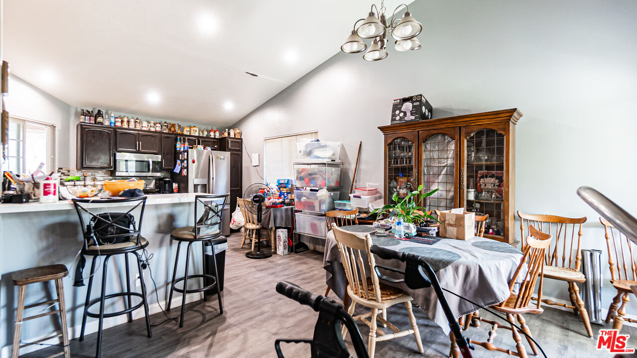 650 Bluebell Place Oxnard, CA 93036 - Photo 6 of 28