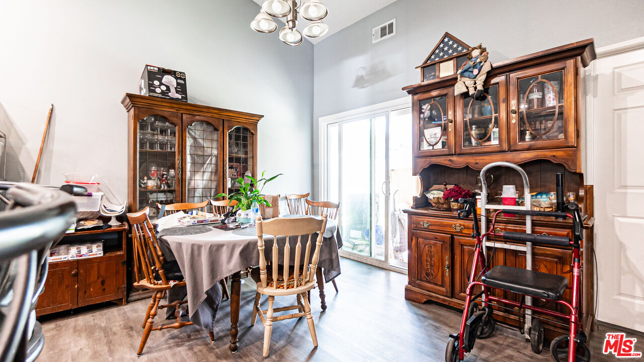 650 Bluebell Place Oxnard, CA 93036 - Photo 8 of 28