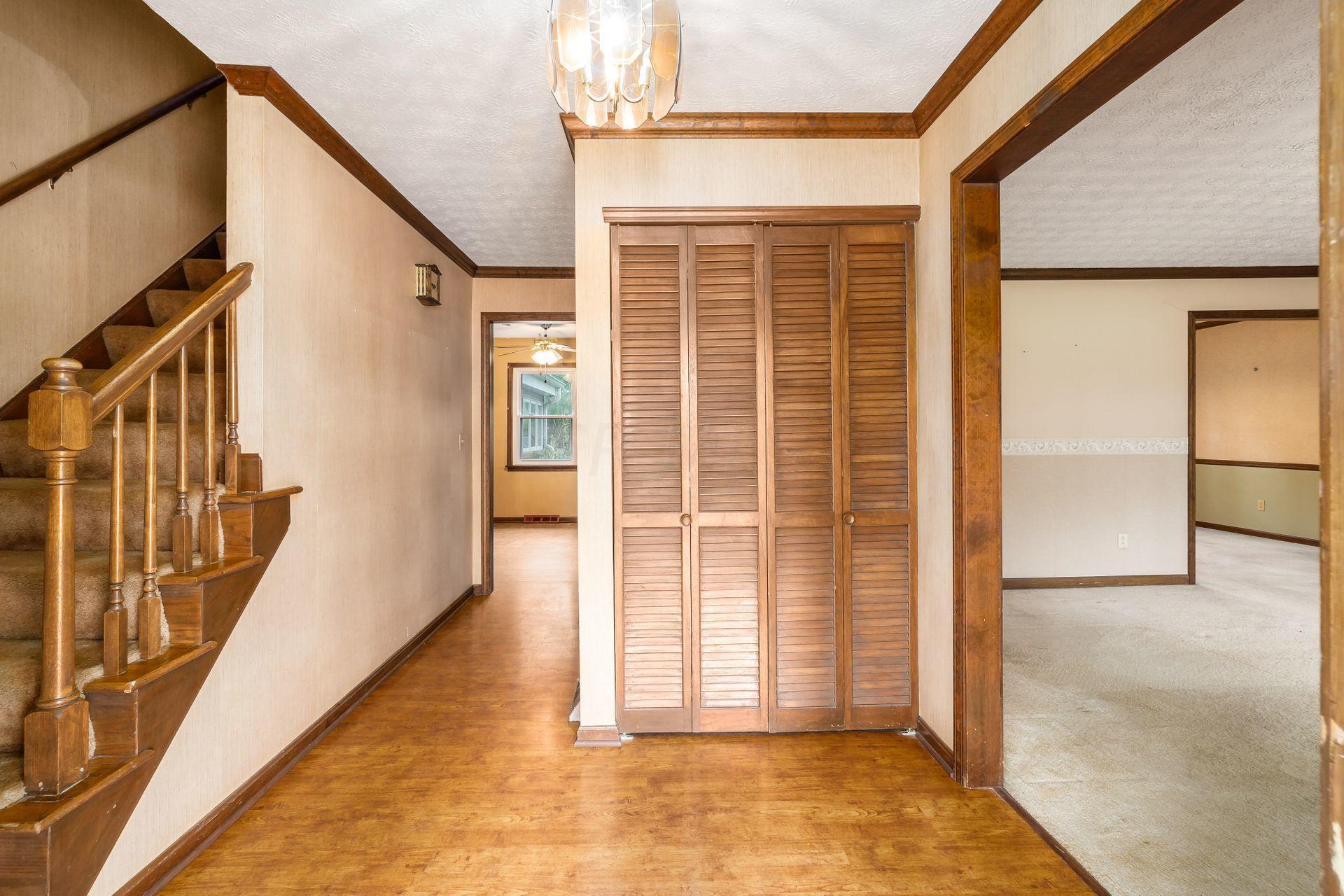 82 Betts Road Southwest Reynoldsburg, OH 43068 - Photo 5 of 51 Gallery Image 5