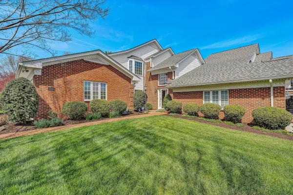 $599,000 | 3345 Southwest Kingsbury Circle, Roanoke, VA 24014