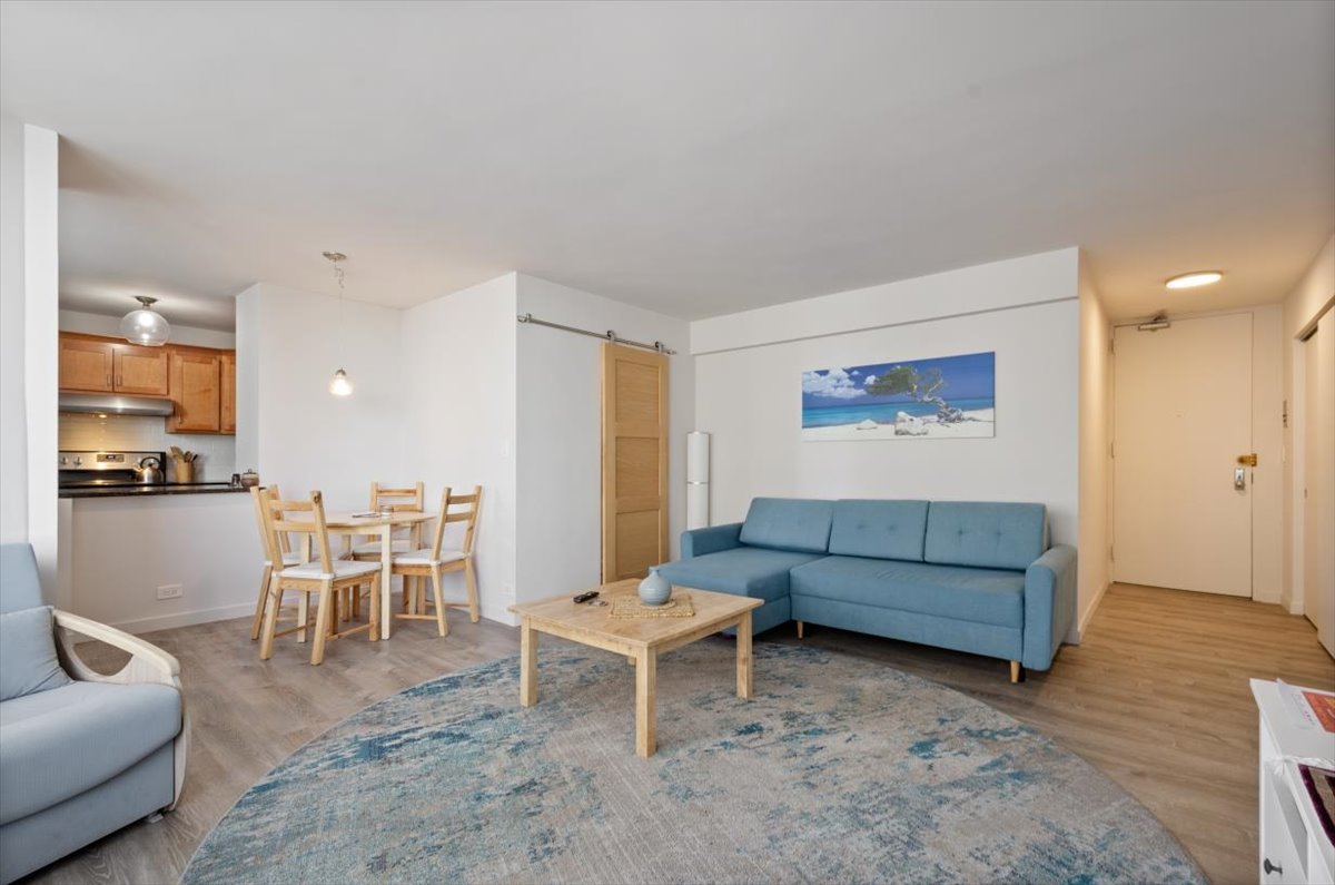 5701 North Sheridan Road, Unit 16C Chicago, IL 60660 - Photo 4 of 17