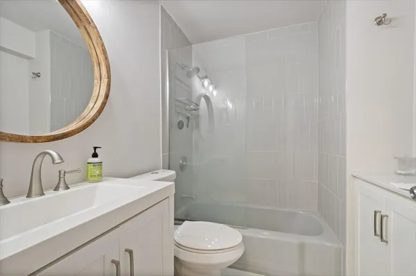 $1,500 | 5701 North Sheridan Road, Unit 16C, Chicago, IL 60660