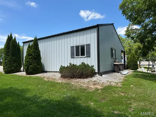 $269,000 | 18096 Monroe Road 453, Paris, MO 65275