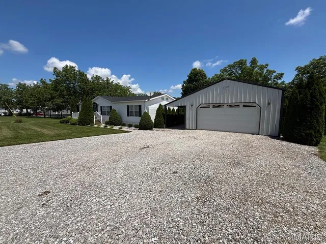 $269,000 | 18096 Monroe Road 453, Paris, MO 65275