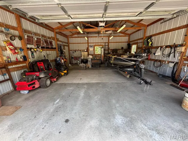 $269,000 | 18096 Monroe Road 453, Paris, MO 65275