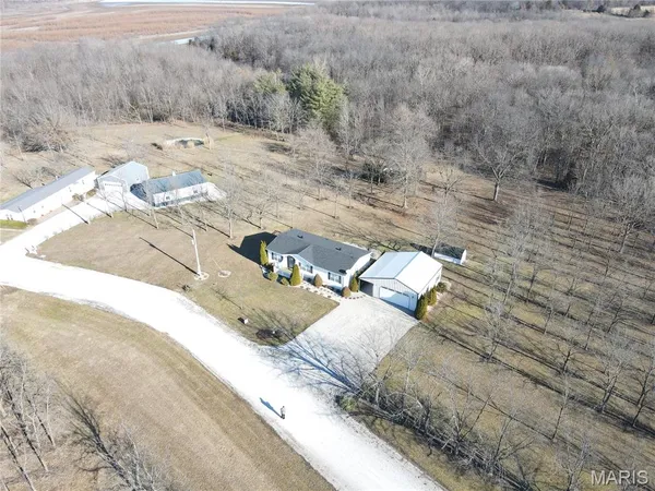 $269,000 | 18096 Monroe Road 453, Paris, MO 65275