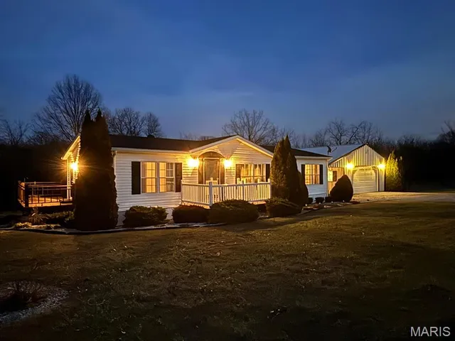 $269,000 | 18096 Monroe Road 453, Paris, MO 65275