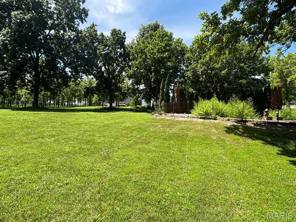$269,000 | 18096 Monroe Road 453, Paris, MO 65275