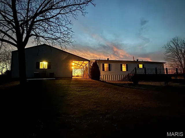 $269,000 | 18096 Monroe Road 453, Paris, MO 65275