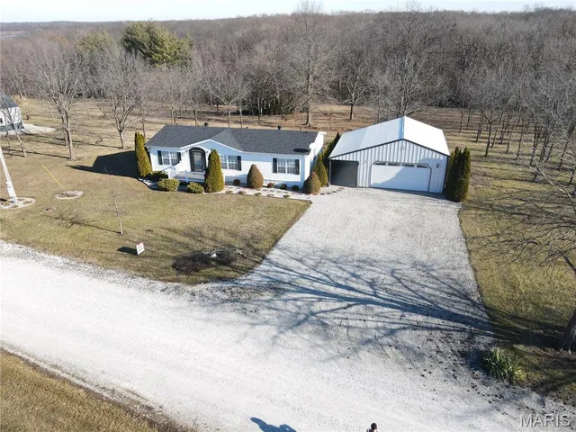 $269,000 | 18096 Monroe Road 453, Paris, MO 65275