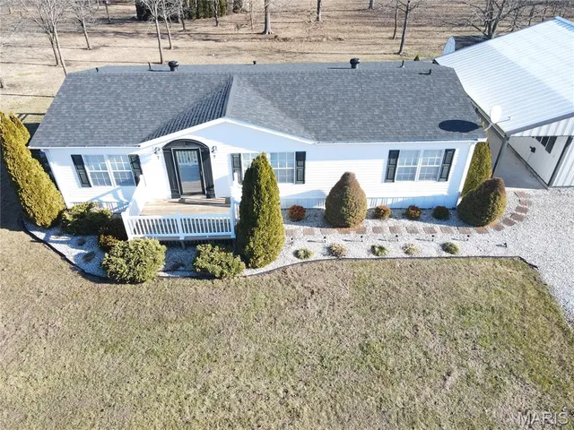 $269,000 | 18096 Monroe Road 453, Paris, MO 65275