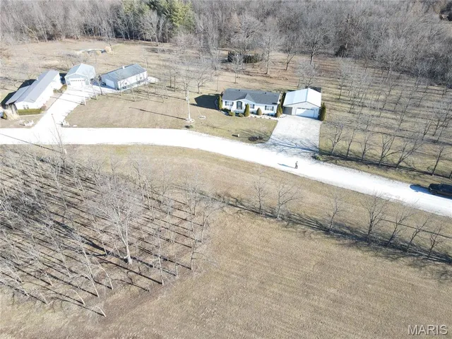 $269,000 | 18096 Monroe Road 453, Paris, MO 65275