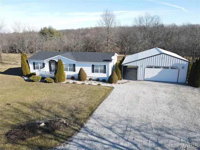 $269,000 | 18096 Monroe Road 453, Paris, MO 65275