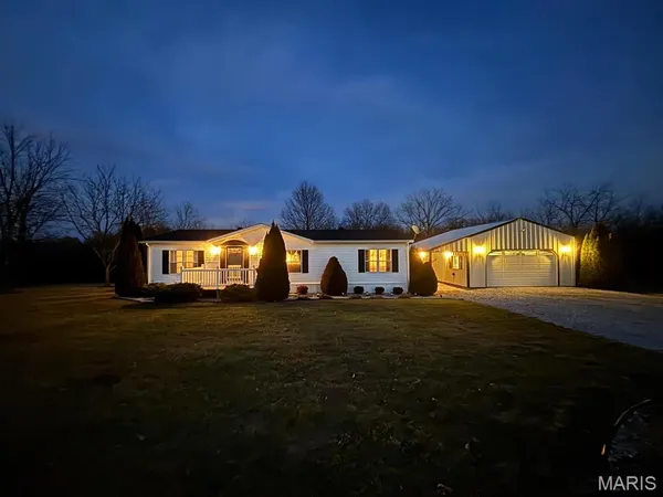 $269,000 | 18096 Monroe Road 453, Paris, MO 65275