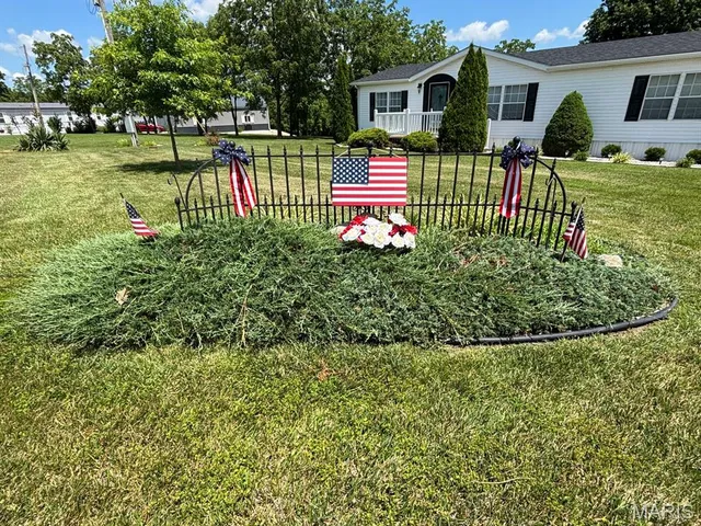 $269,000 | 18096 Monroe Road 453, Paris, MO 65275