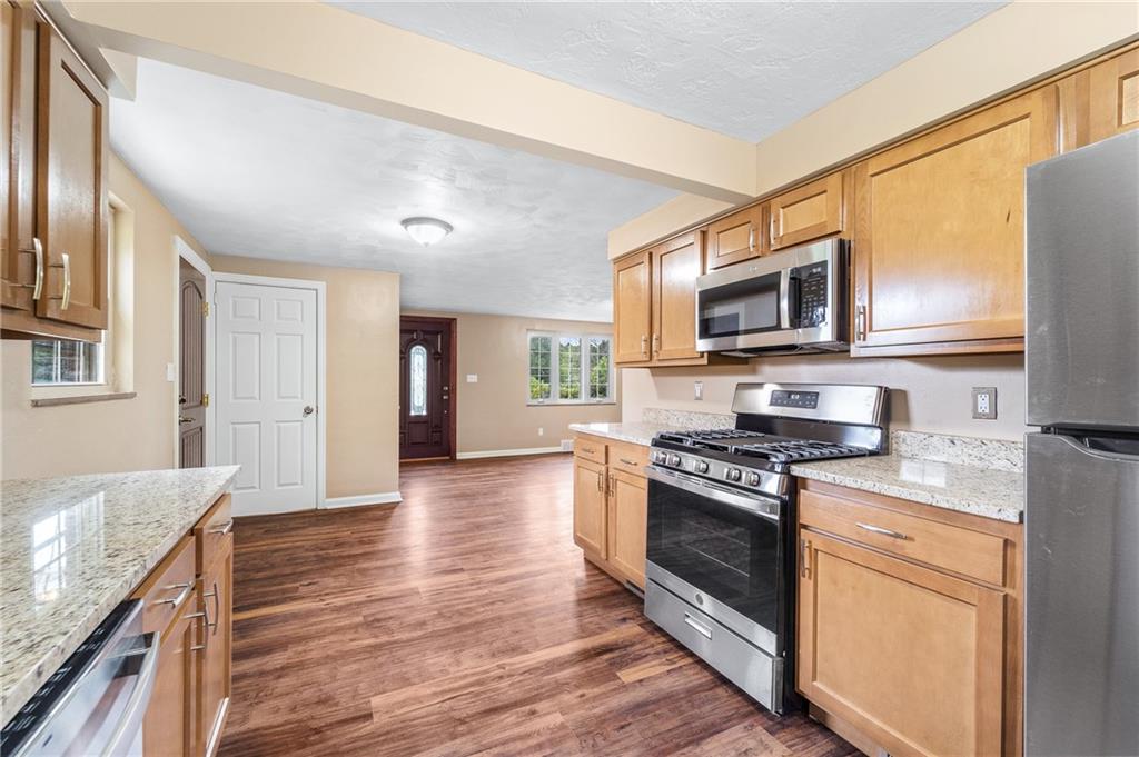 527 Patterson Road Bethel Park, PA 15102 - Photo 12 of 34 Gallery Image 12