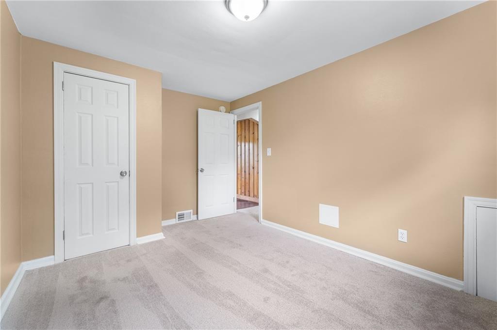 527 Patterson Road Bethel Park, PA 15102 - Photo 16 of 34 Gallery Image 16