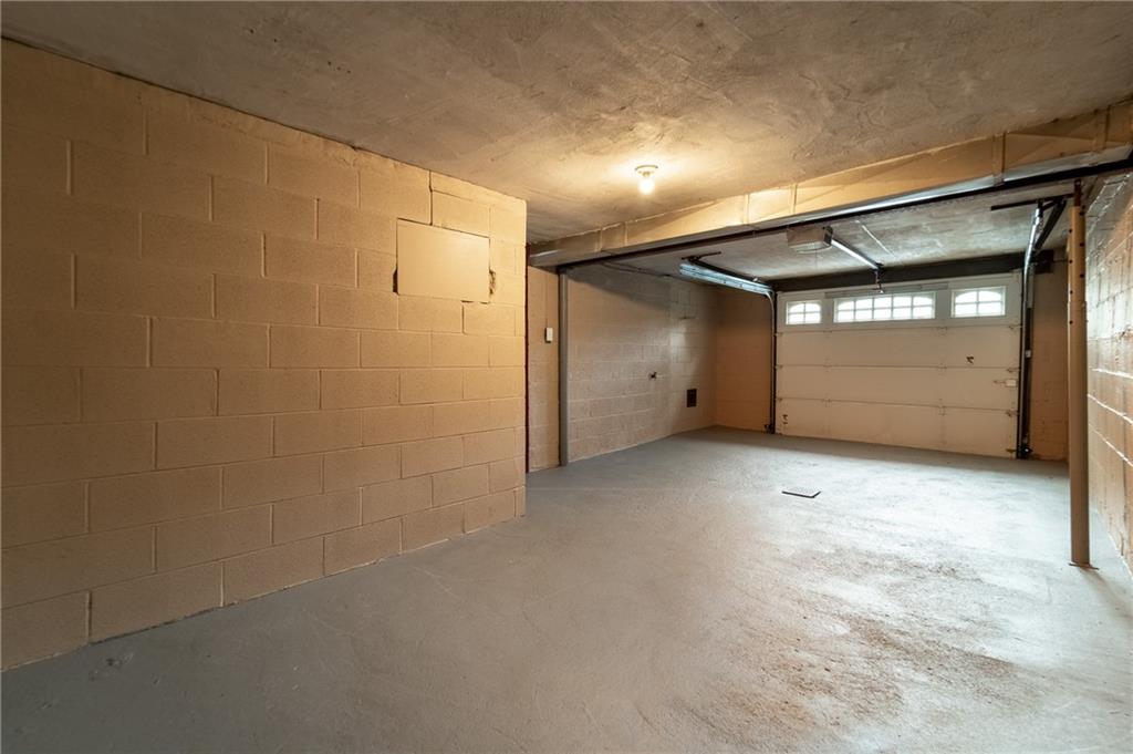 527 Patterson Road Bethel Park, PA 15102 - Photo 24 of 34 Gallery Image 24