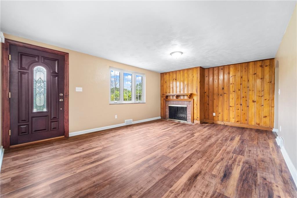 527 Patterson Road Bethel Park, PA 15102 - Photo 8 of 34 Gallery Image 8