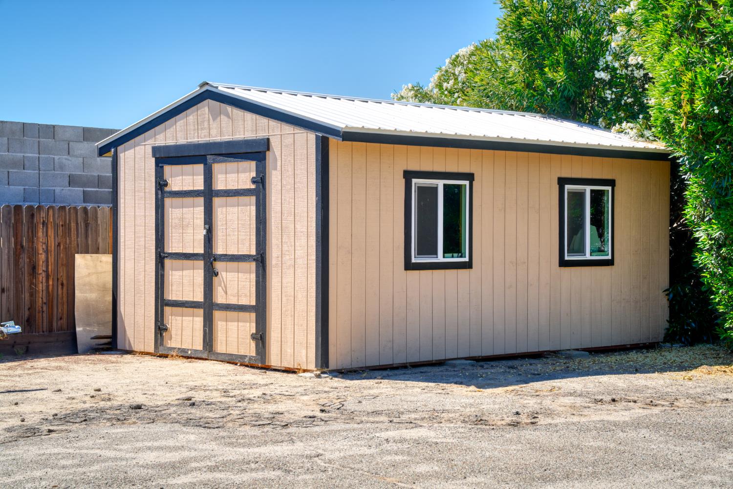 231 South Austin Road Manteca, CA 95336 - Photo 37 of 39 Brand new 20x20 storage