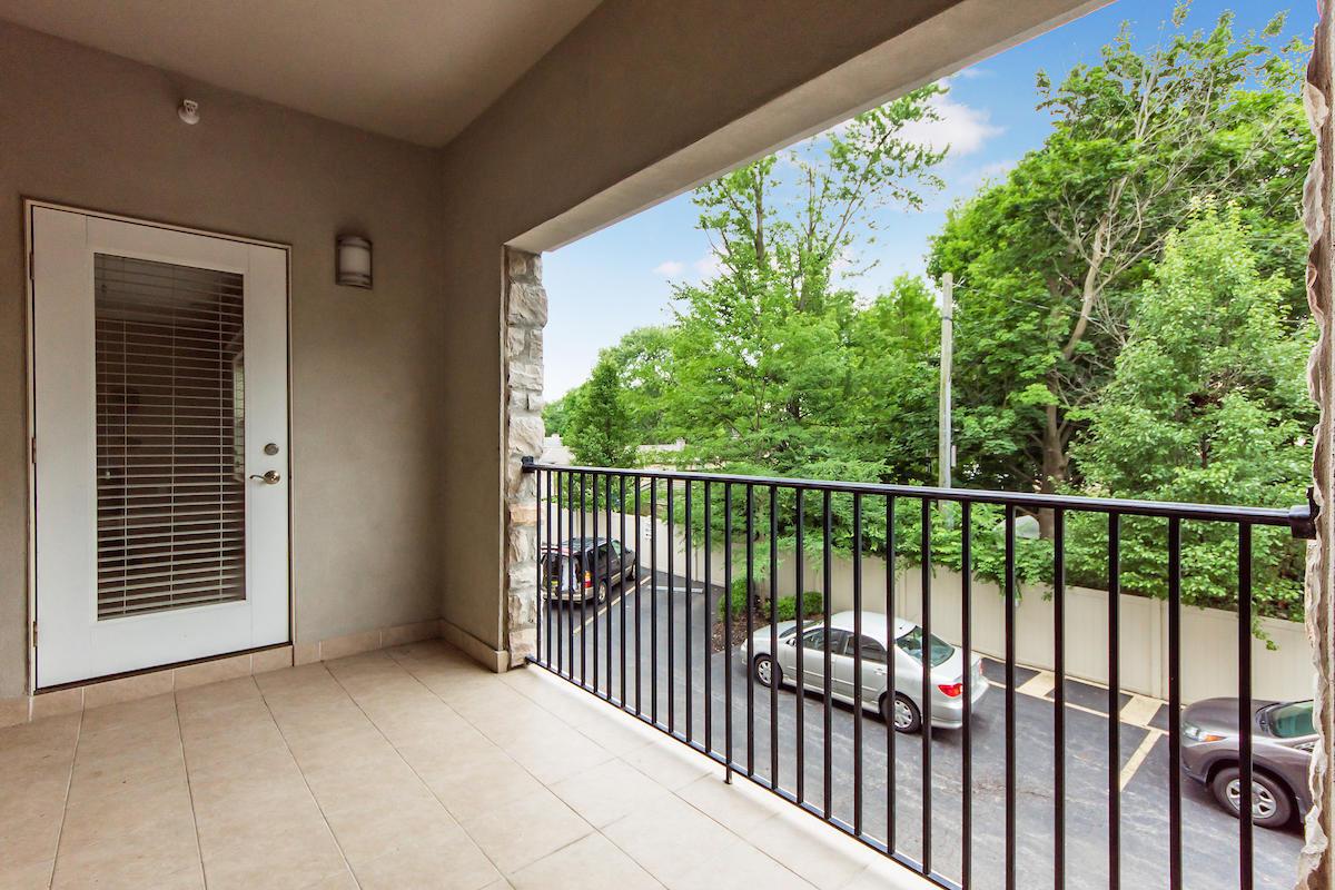 3175 Tremont Road, Unit 207 Columbus, OH 43221 - Photo 12 of 29